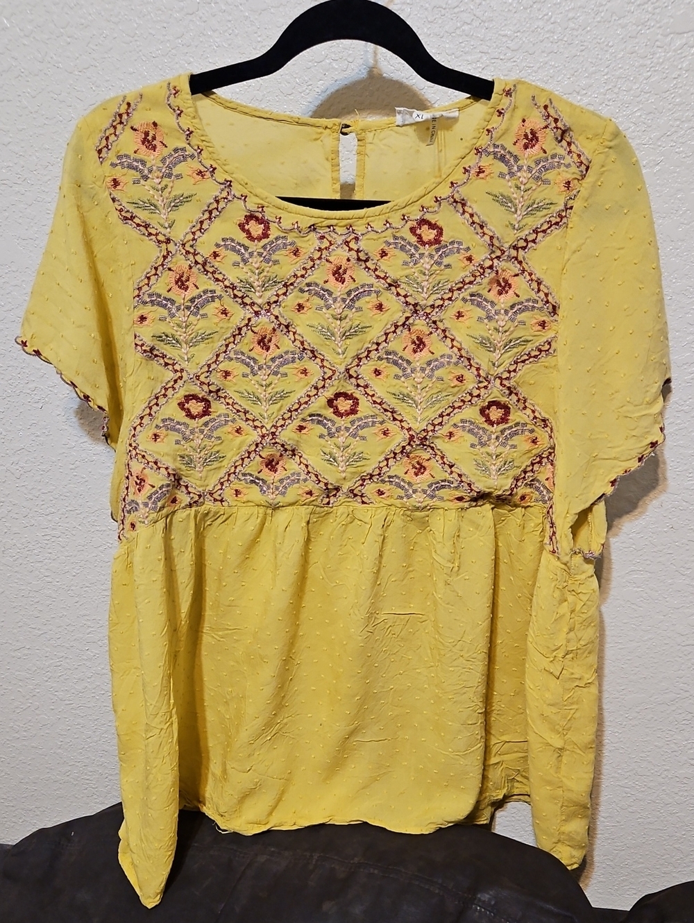 Yellow Embroidered Short-Sleeve Women's Top